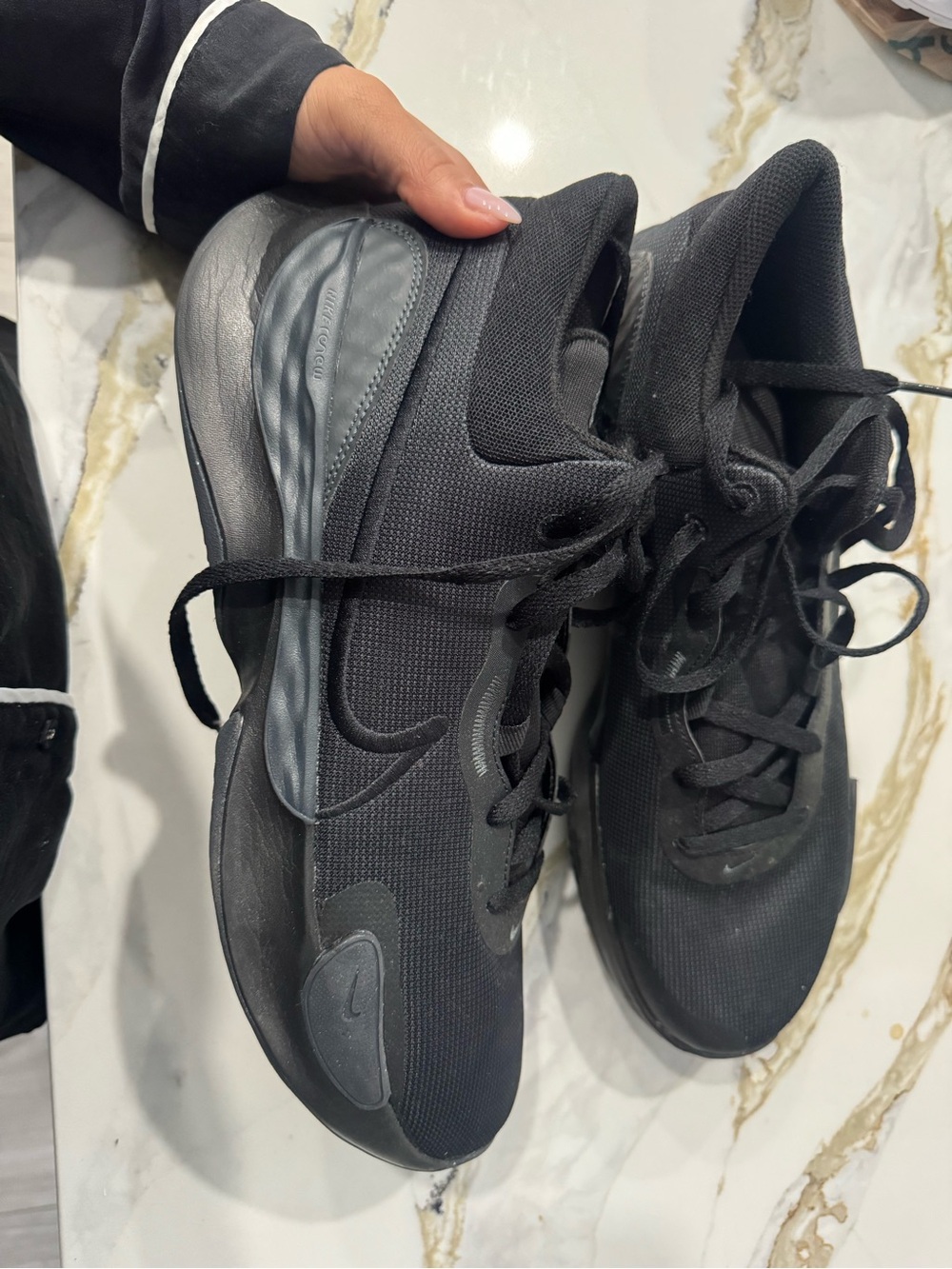 Nike Men's Black Athletic Shoes with Subtle Gray Accents